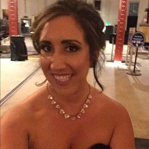 Meet your Posher, Deanna